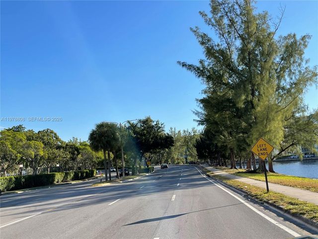 851 Three Islands Blvd 109, Hallandale Beach, FL 33009