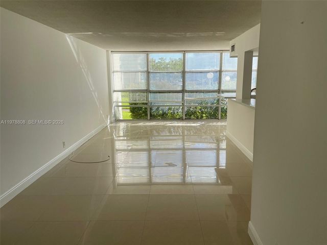 851 Three Islands Blvd 109, Hallandale Beach, FL 33009