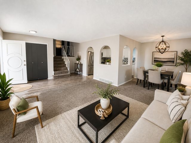 1001 Blackhawk Drive, University Park, IL 60484
