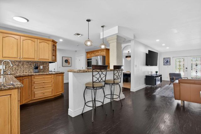 736 NE 34th Court, Oakland Park, FL 33334