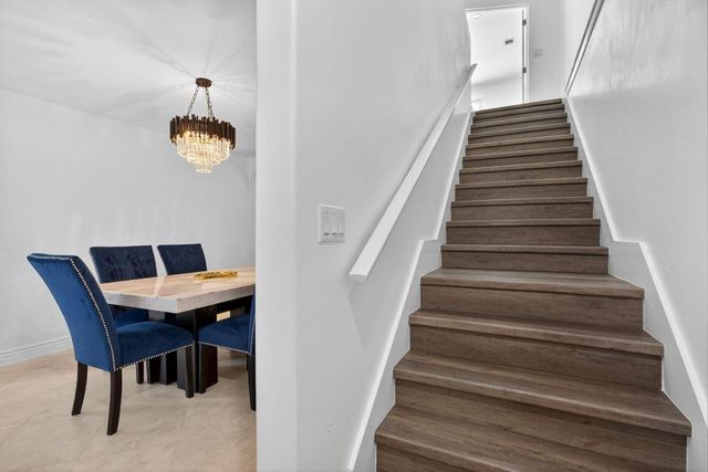 736 NE 34th Court, Oakland Park, FL 33334