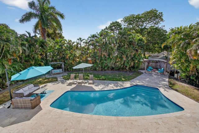 736 NE 34th Court, Oakland Park, FL 33334