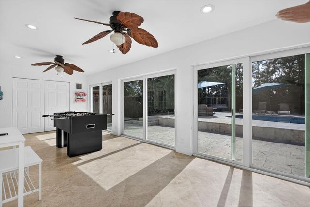 736 NE 34th Court, Oakland Park, FL 33334