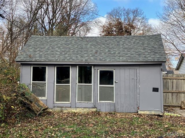 319 S Madison Street, Trenton, IL 62293