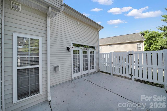14721 Lions Pride Court, Charlotte, NC 28273