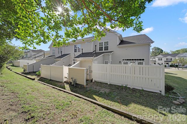 14721 Lions Pride Court, Charlotte, NC 28273
