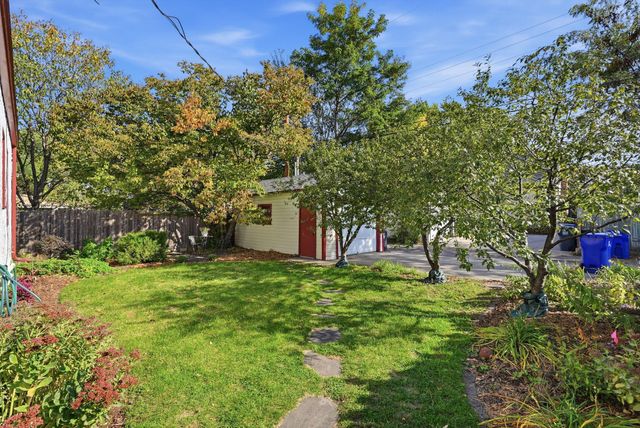 442 Mount Curve Boulevard, Saint Paul, MN 55105
