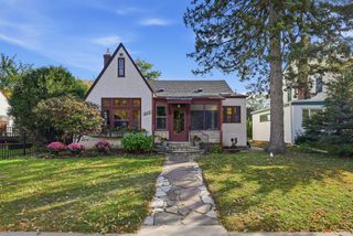 442 Mount Curve Boulevard, Saint Paul, MN 55105