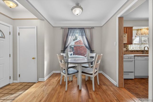 19145 Snow Avenue, Dearborn, MI 48124