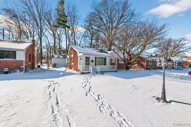 19145 Snow Avenue, Dearborn, MI 48124