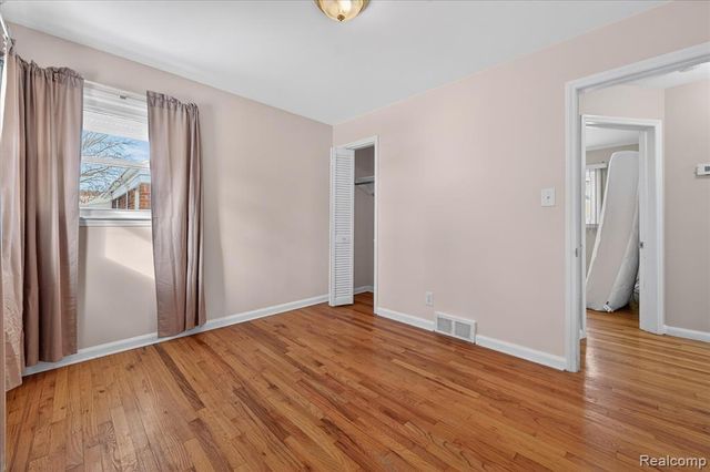 19145 Snow Avenue, Dearborn, MI 48124