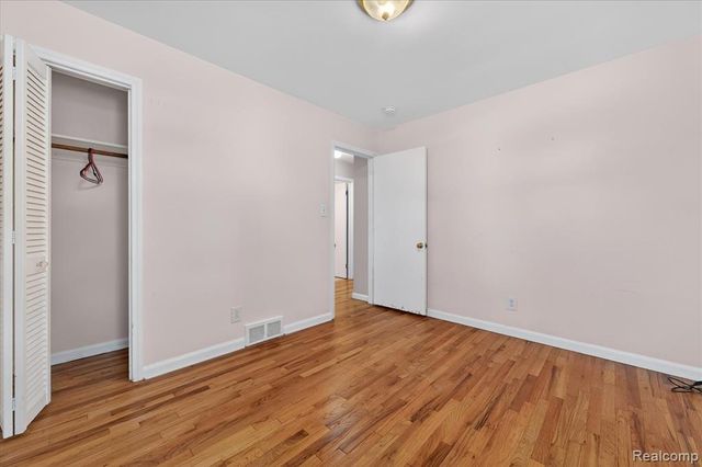 19145 Snow Avenue, Dearborn, MI 48124