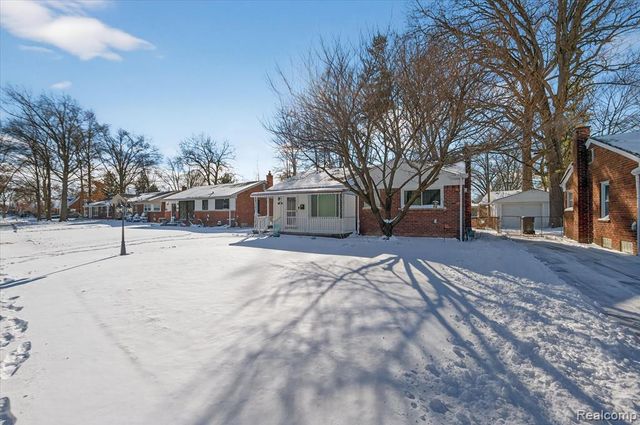 19145 Snow Avenue, Dearborn, MI 48124