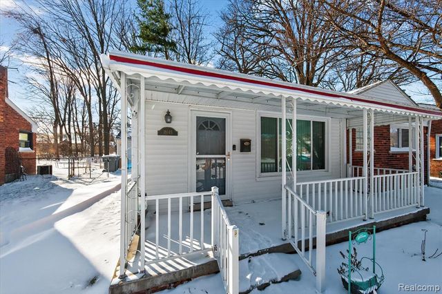 19145 Snow Avenue, Dearborn, MI 48124