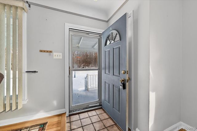 19145 Snow Avenue, Dearborn, MI 48124