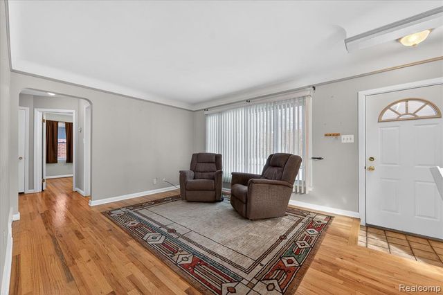 19145 Snow Avenue, Dearborn, MI 48124