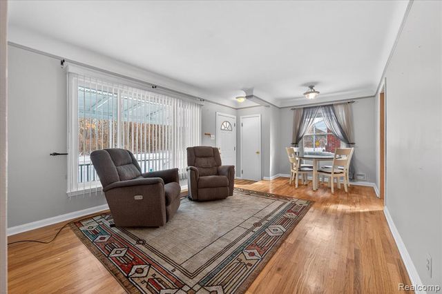 19145 Snow Avenue, Dearborn, MI 48124