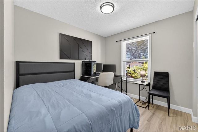 2425 Lindsay Lane, Florissant, MO 63031