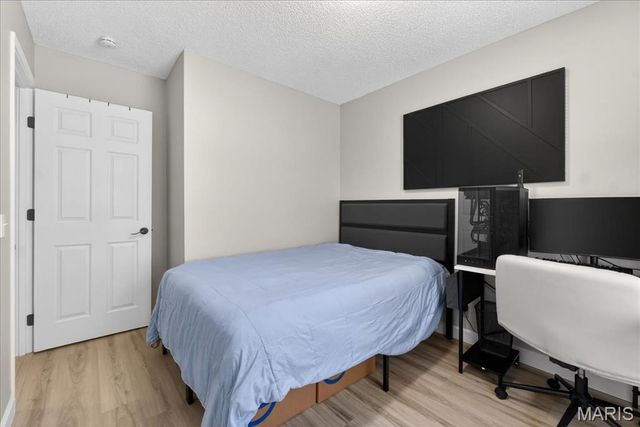 2425 Lindsay Lane, Florissant, MO 63031