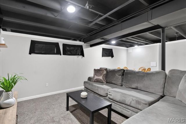 2425 Lindsay Lane, Florissant, MO 63031