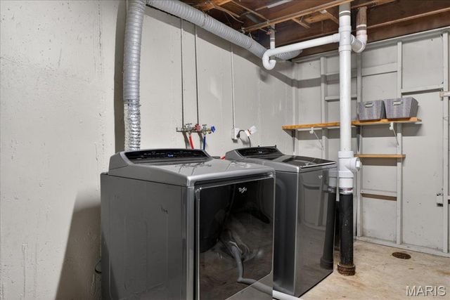 2425 Lindsay Lane, Florissant, MO 63031