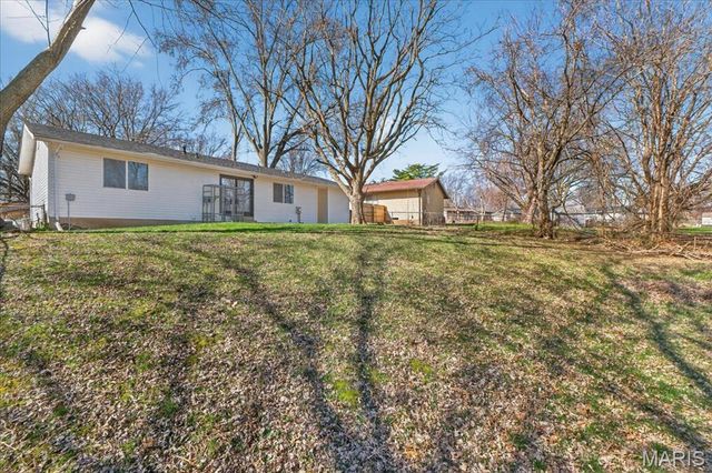 2425 Lindsay Lane, Florissant, MO 63031