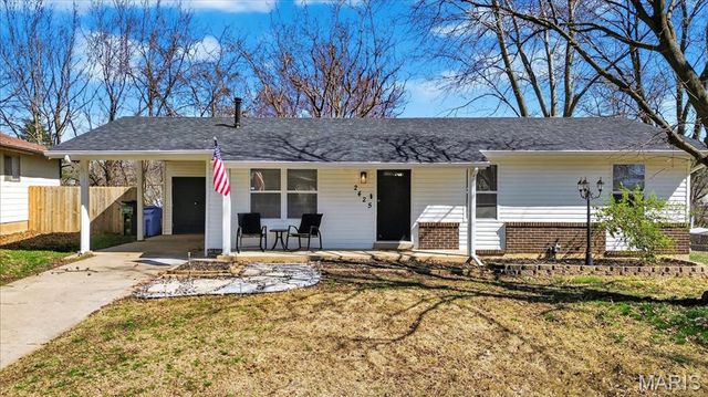 2425 Lindsay Lane, Florissant, MO 63031