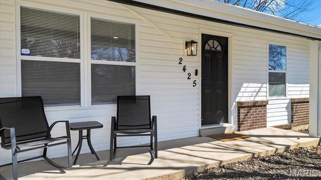 2425 Lindsay Lane, Florissant, MO 63031