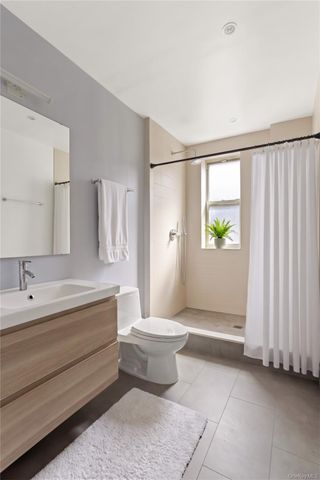 45-08 40th C44, Sunnyside, NY 11104