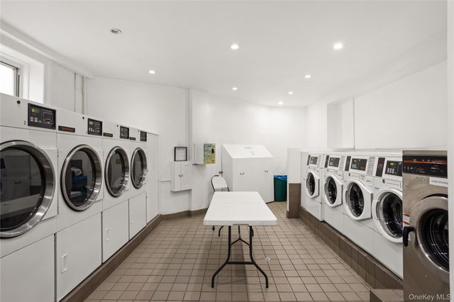 45-08 40th C44, Sunnyside, NY 11104