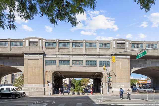 45-08 40th C44, Sunnyside, NY 11104