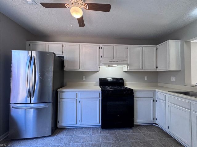 718 Hecate DR, Virginia Beach, VA 23454