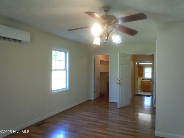 7424 James B White Highway S, Whiteville, NC 28472