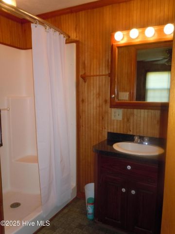 7424 James B White Highway S, Whiteville, NC 28472