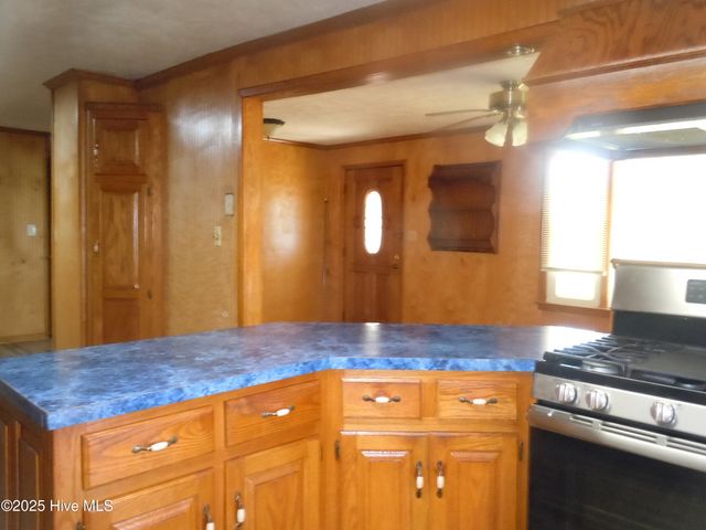 7424 James B White Highway S, Whiteville, NC 28472