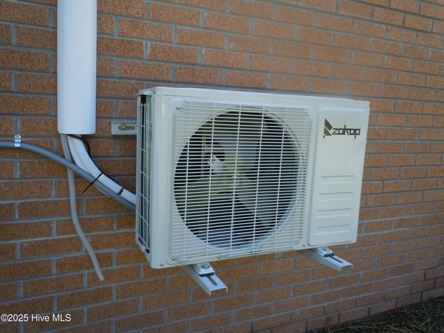 7424 James B White Highway S, Whiteville, NC 28472