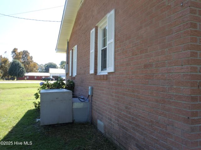 7424 James B White Highway S, Whiteville, NC 28472