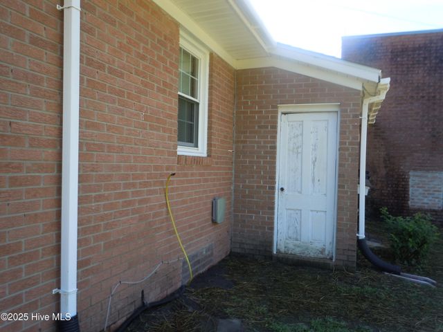 7424 James B White Highway S, Whiteville, NC 28472