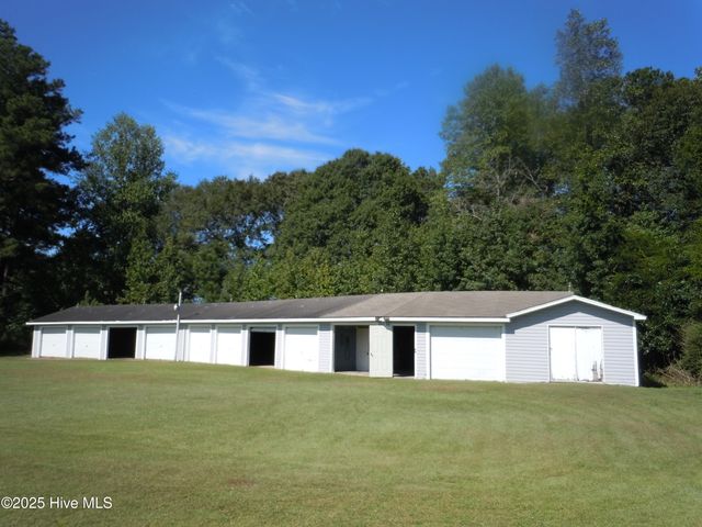 7424 James B White Highway S, Whiteville, NC 28472