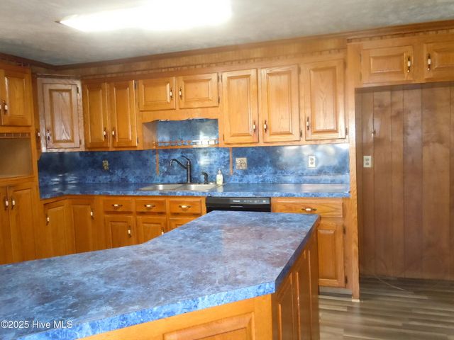 7424 James B White Highway S, Whiteville, NC 28472