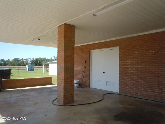 7424 James B White Highway S, Whiteville, NC 28472