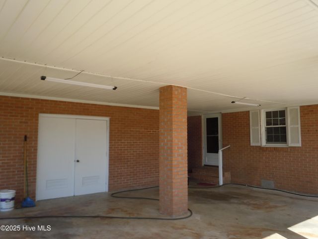 7424 James B White Highway S, Whiteville, NC 28472