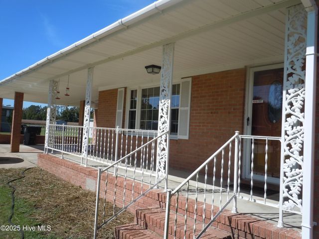 7424 James B White Highway S, Whiteville, NC 28472