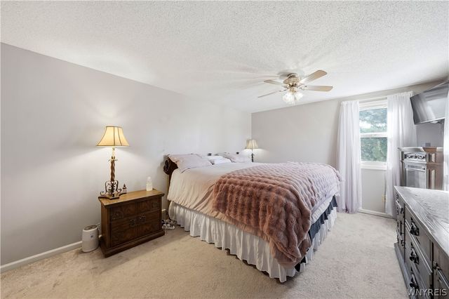 14 Quail Hollow, Lancaster, NY 14086