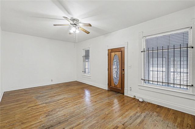 2122 Summit Street, Kansas City, MO 64108