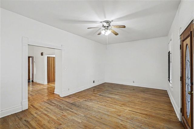 2122 Summit Street, Kansas City, MO 64108