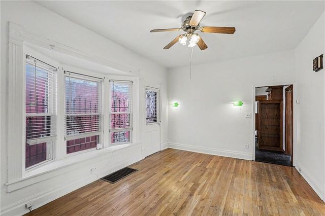 2122 Summit Street, Kansas City, MO 64108