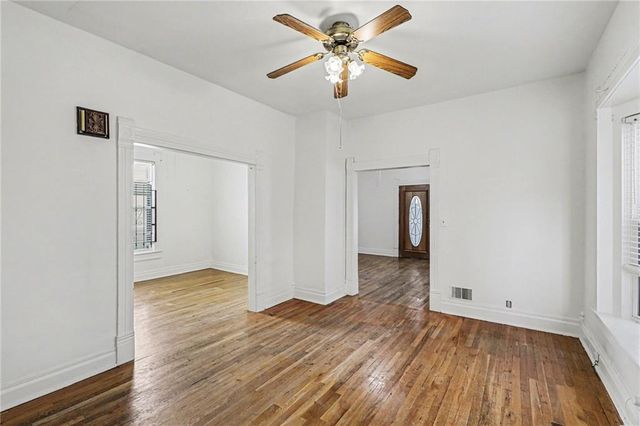 2122 Summit Street, Kansas City, MO 64108