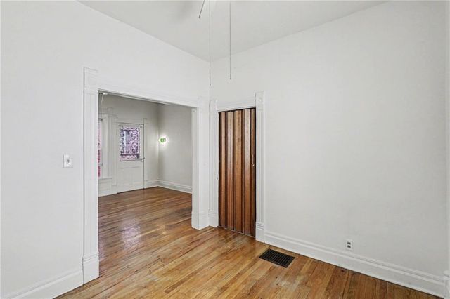 2122 Summit Street, Kansas City, MO 64108