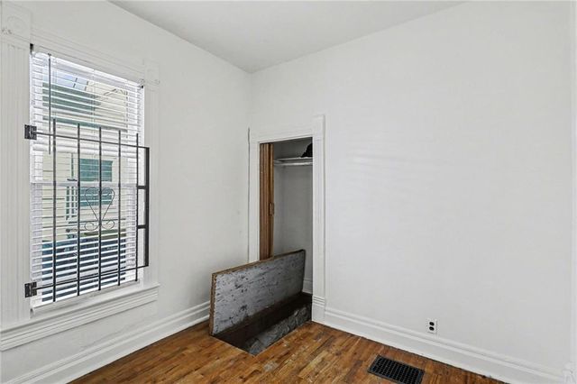 2122 Summit Street, Kansas City, MO 64108